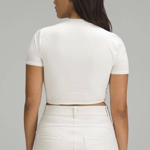 NWT Lululemon Wundermost Ultra-Soft Nulu Crewneck Cropped T-Shirt Bone Sz Medium - Picture 2 of 12